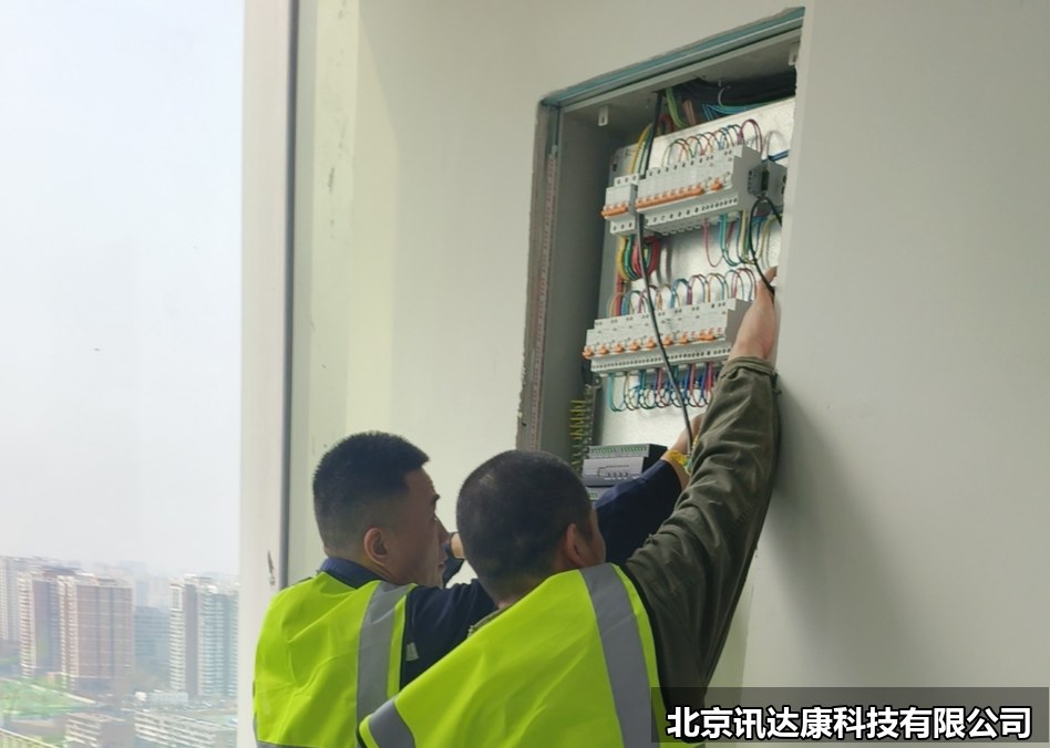 弱电维修维保现场（设备排查）